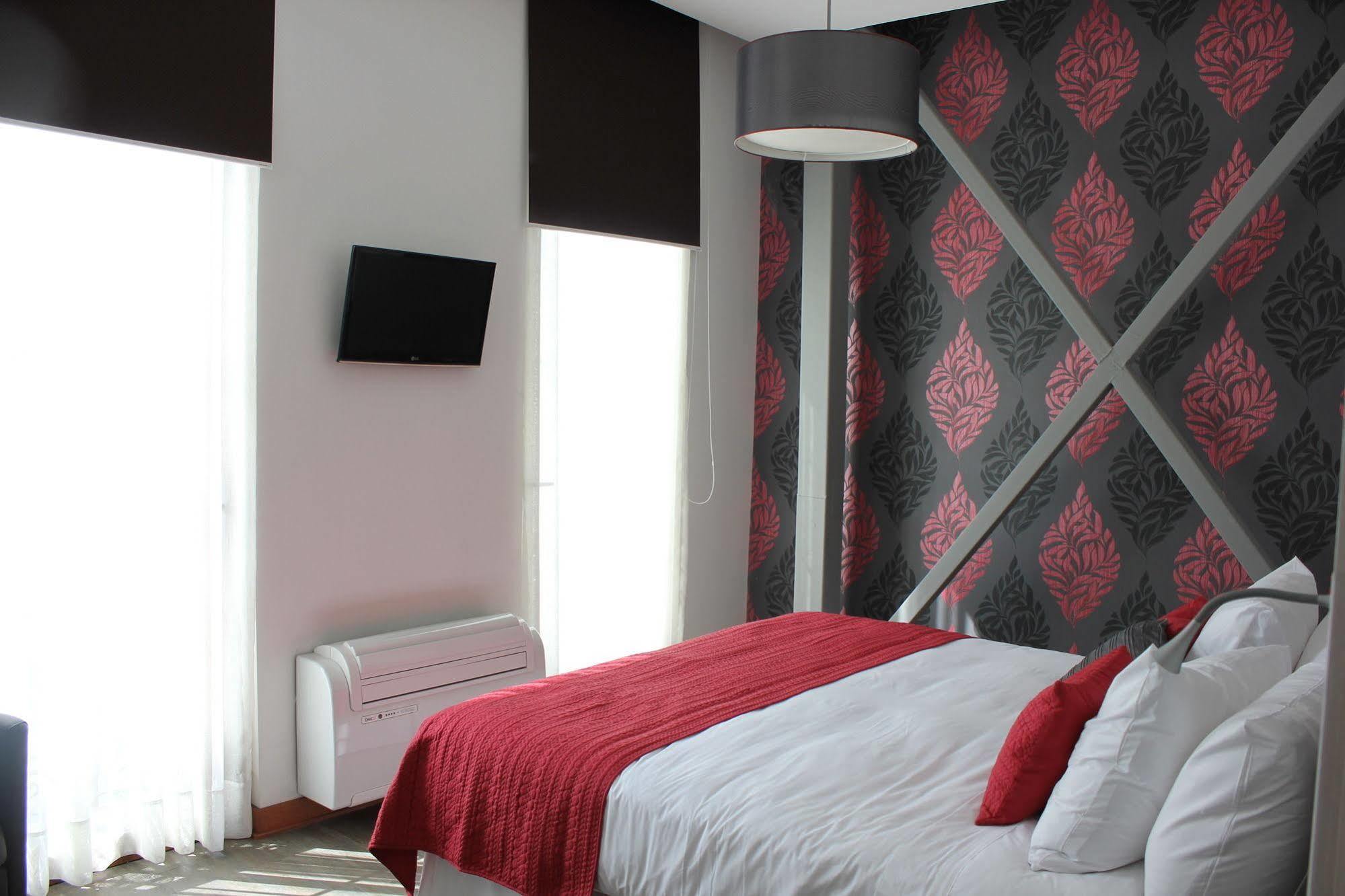 Hotel Boutique Su Merced Сантьяго Экстерьер фото